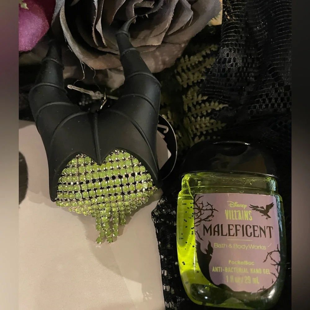BATH & BODY WORKS Maleficent Glow-In-The-Dark PocketBac Holder & Hand Sanitizer